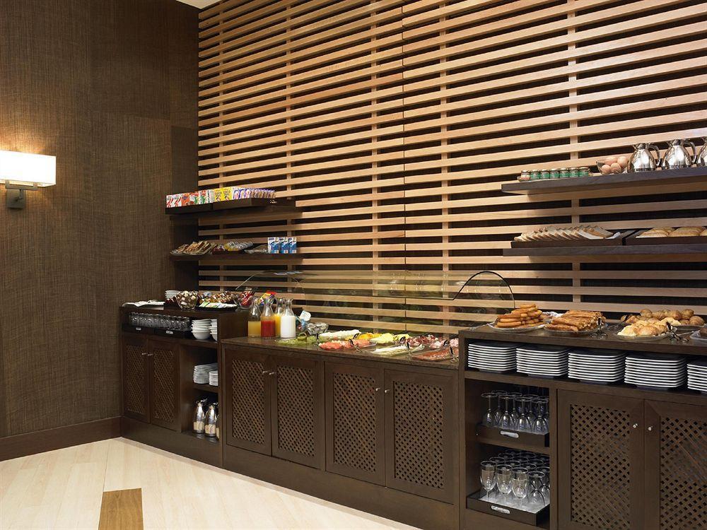 Nh Collection Leon Plaza Mayor Ресторан фото
